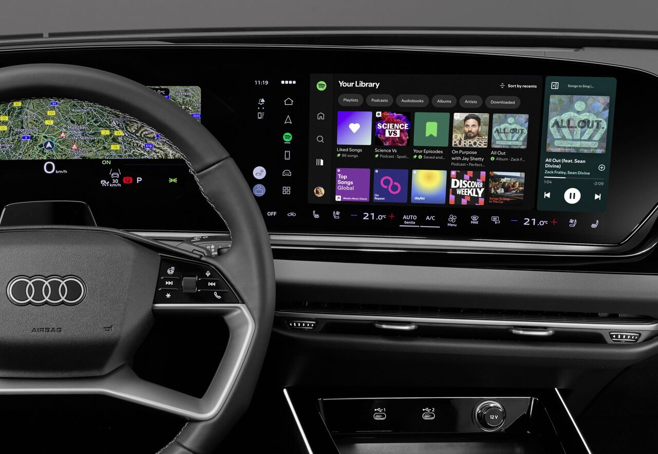 Audi — wnętrze, ekran multimedialny z aplikacją Spotify