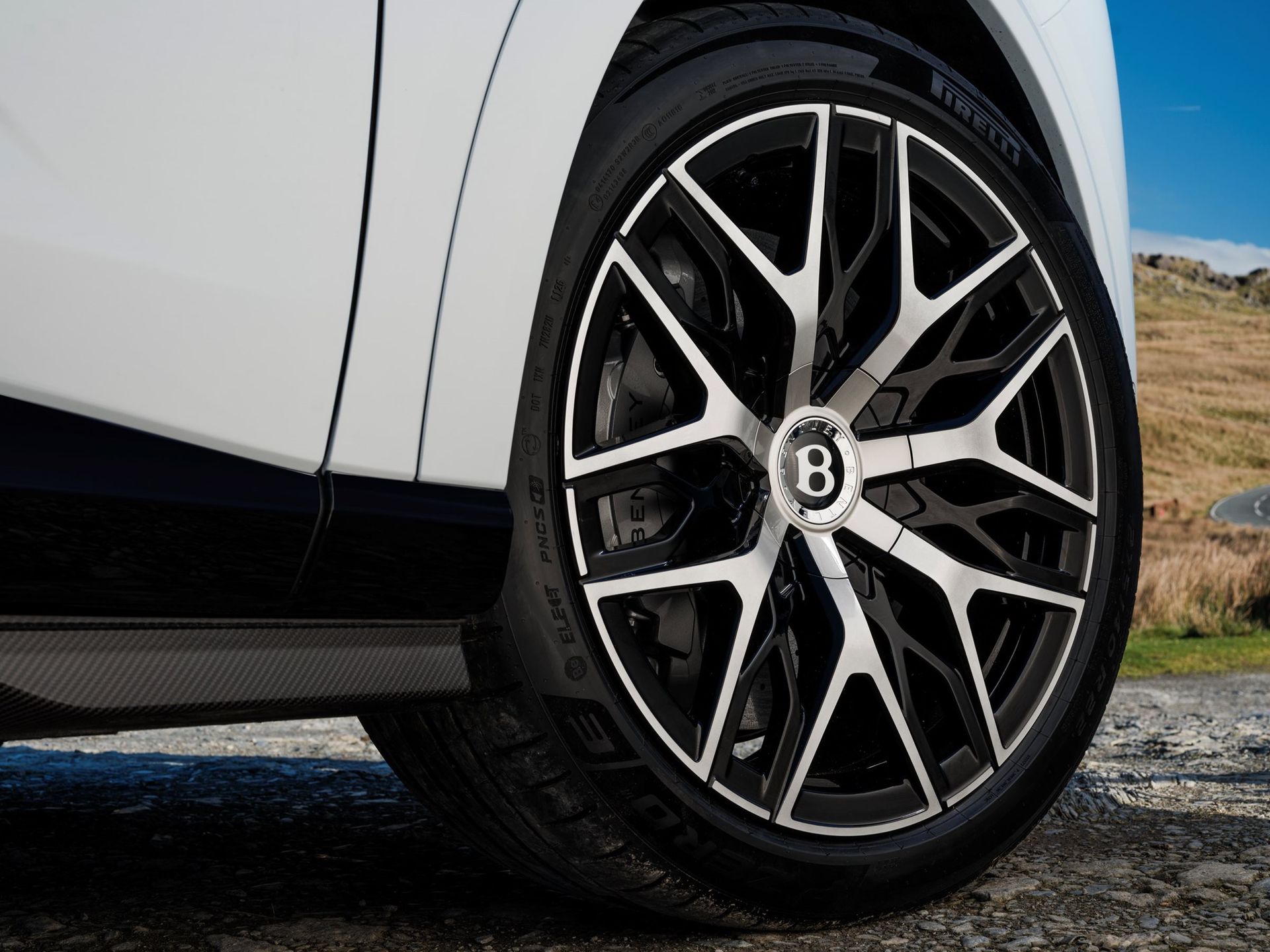 Bentley Torcal First Edition — detal, koło aluminiowe