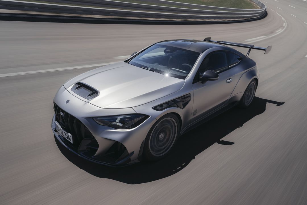 Mercedes-AMG CLE 646 Spezialanfertigung — bok, jazda na torze