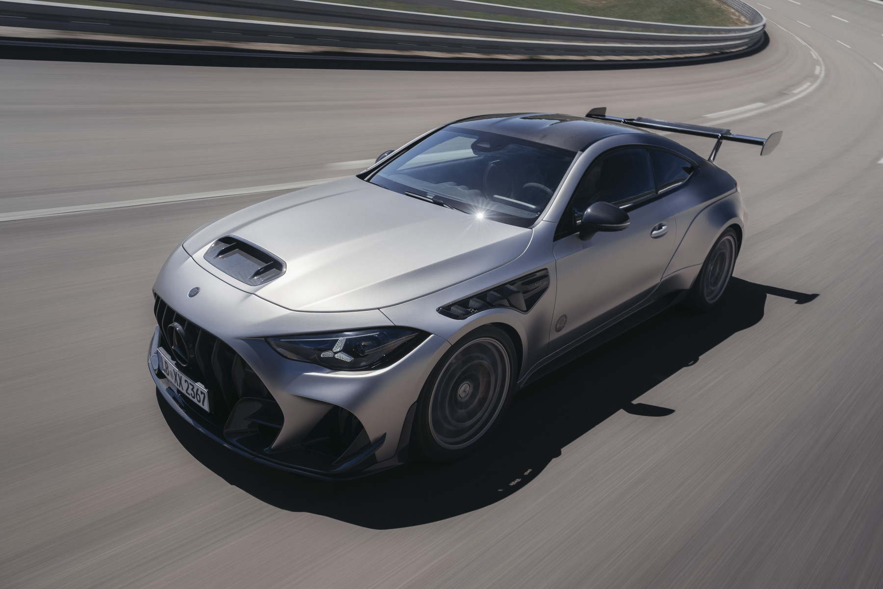 Mercedes-AMG CLE 646 Spezialanfertigung — bok, jazda na torze
