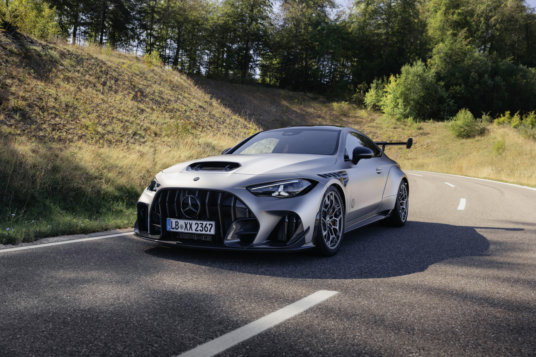 Mercedes-AMG CLE 646 Spezialanfertigung — przód, na drodze