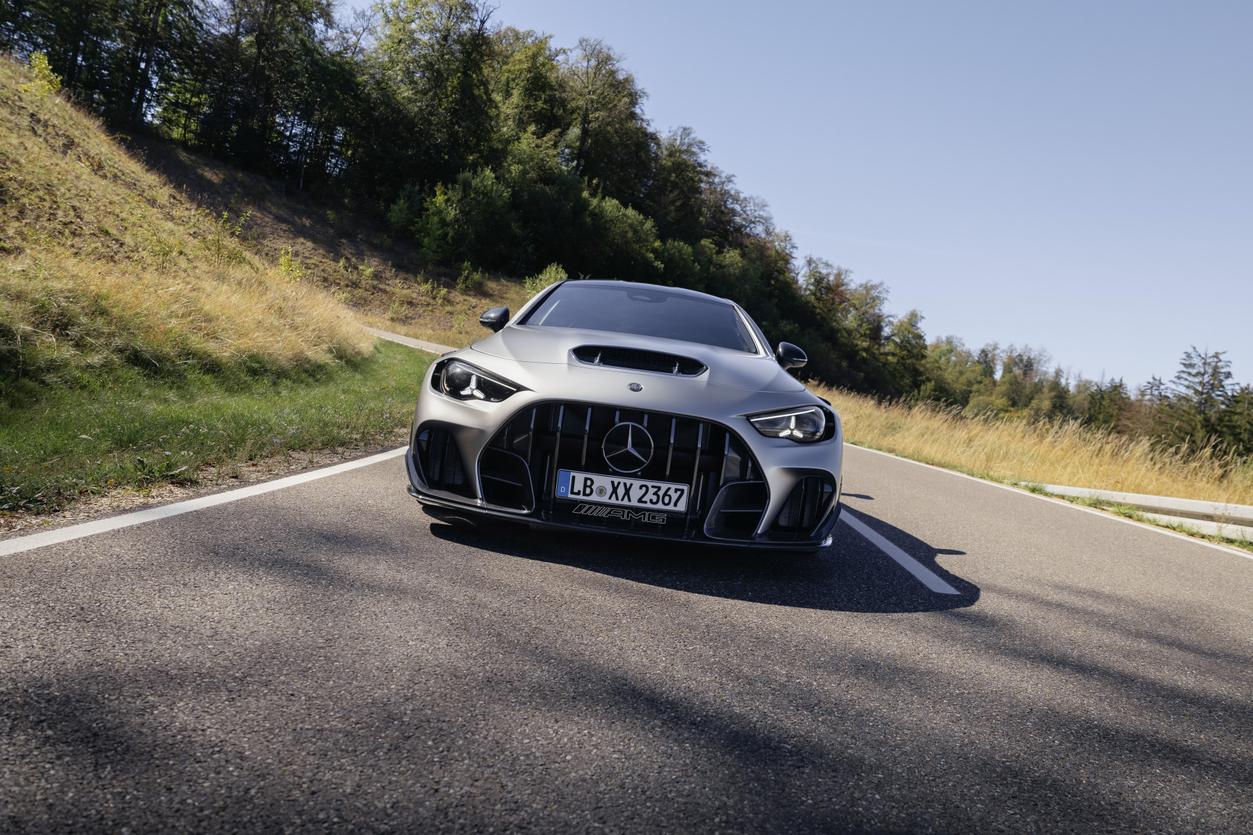 Mercedes-AMG CLE 646 Spezialanfertigung — przód, na drodze