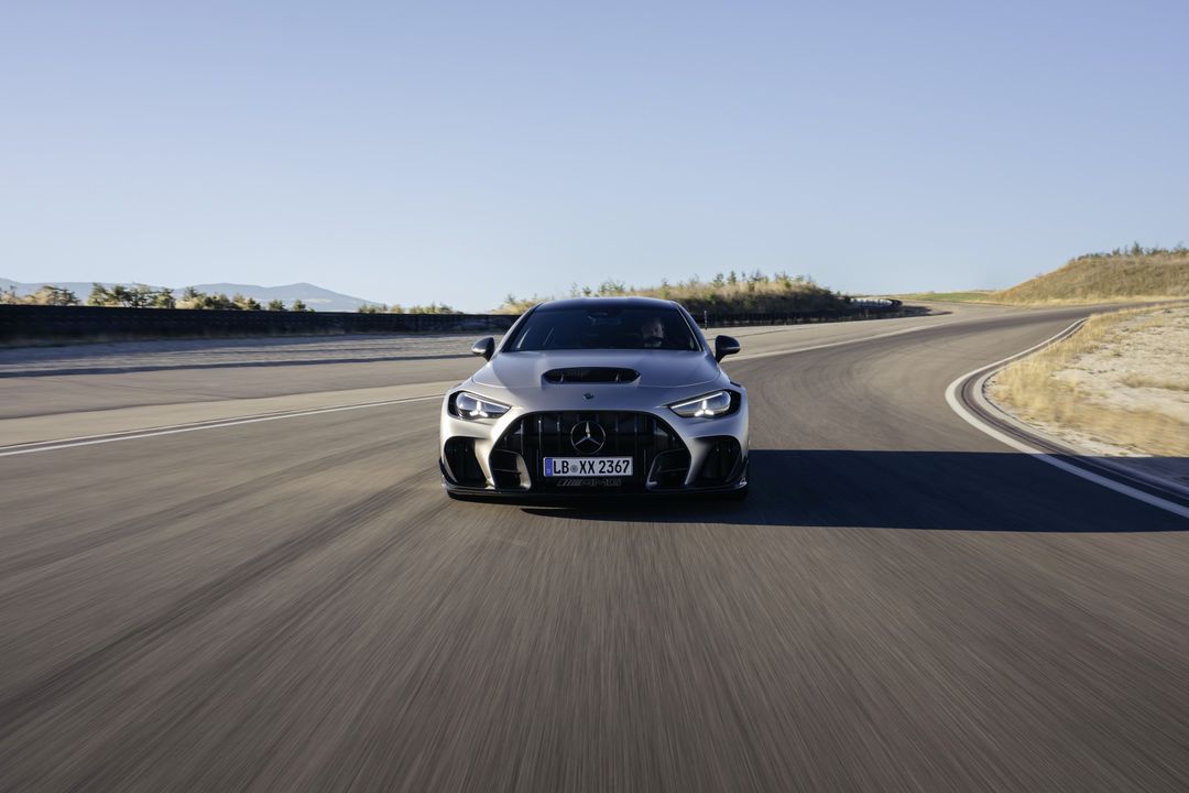 Mercedes-AMG CLE 646 Spezialanfertigung — przód, jazda na torze
