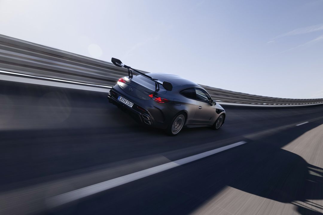 Mercedes-AMG CLE 646 Spezialanfertigung — tył, jazda na torze
