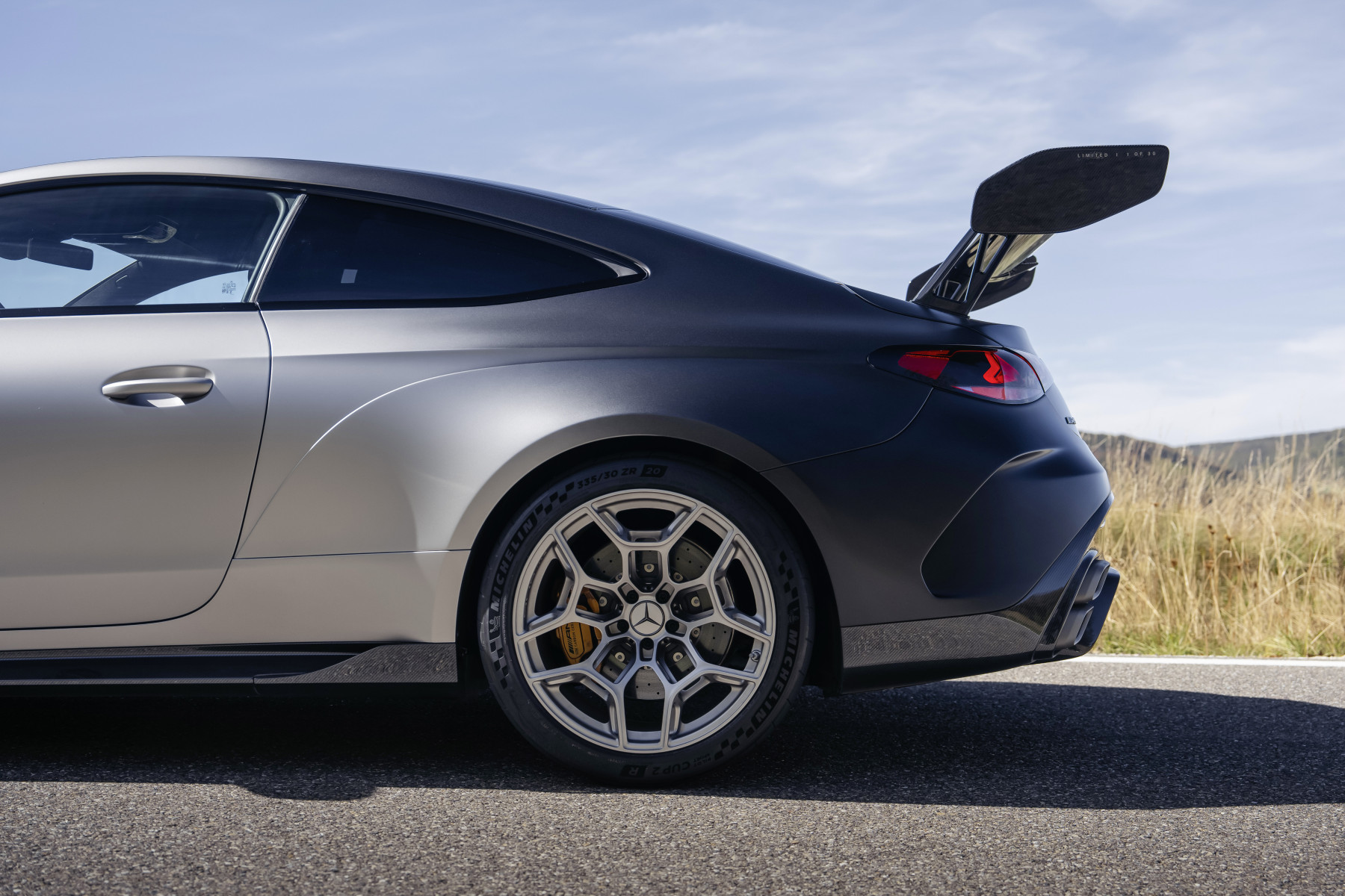 Mercedes-AMG CLE 646 Spezialanfertigung — tył, na drodze
