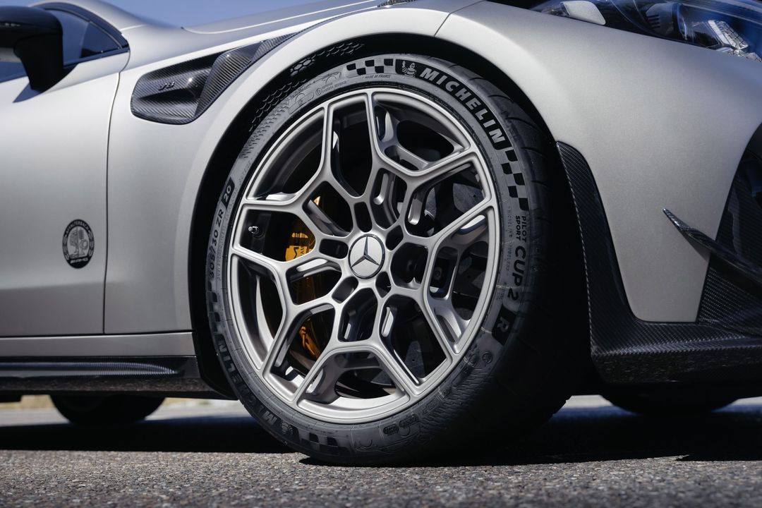 Mercedes-AMG CLE 646 Spezialanfertigung — detal, koło przednie z oponą Michelin
