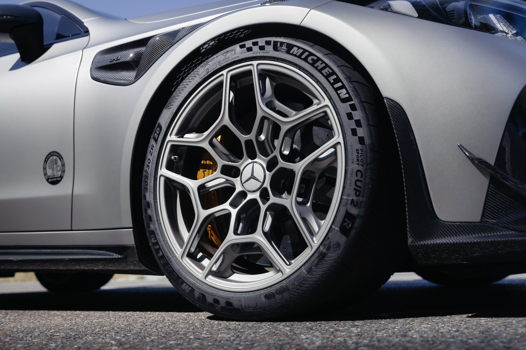 Mercedes-AMG CLE 646 Spezialanfertigung — detal, koło przednie z oponą Michelin