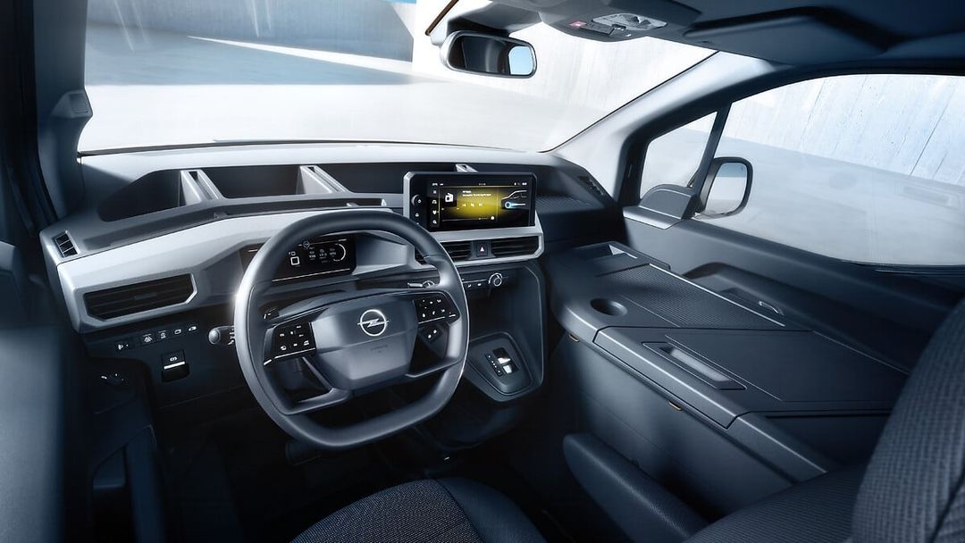 Opel Combo Start — wnętrze, kokpit i kierownica