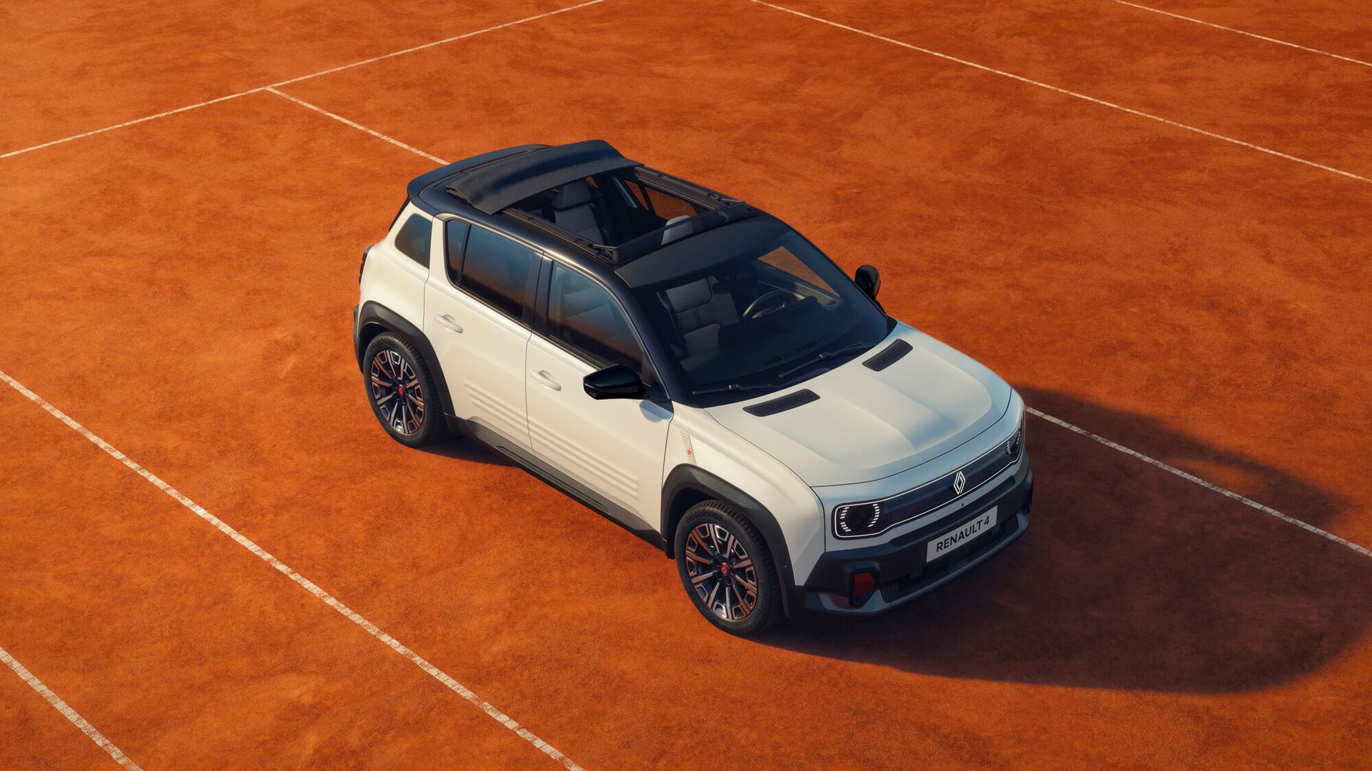 Renault 4 E-Tech — widok z góry na kort tenisowy (seria Roland-Garros)