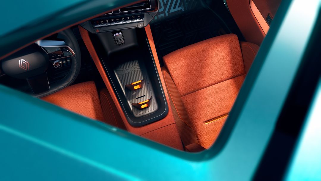 Renault 4 JP4x4 Concept — detal konsoli środkowej i pomarańczowych foteli