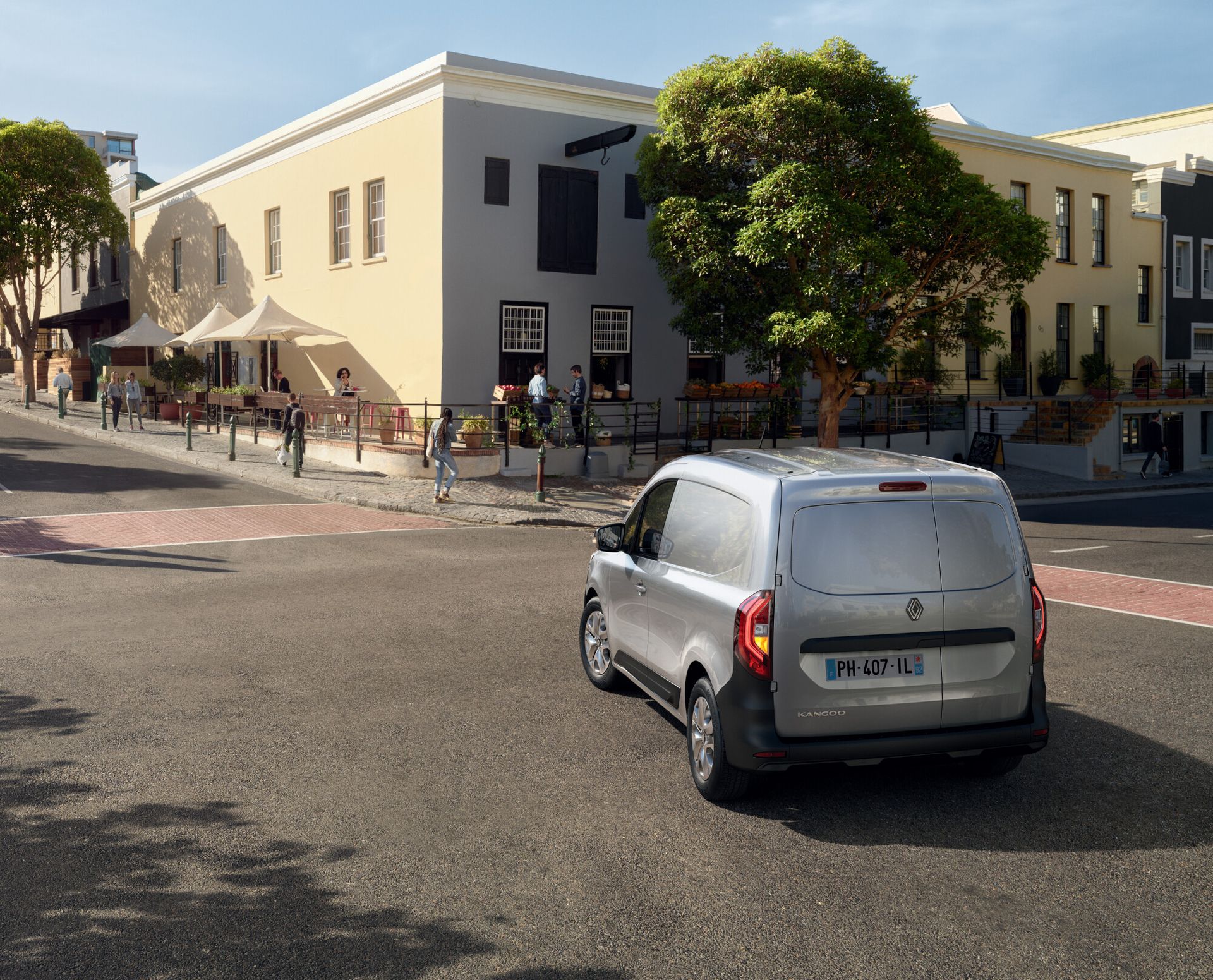 Renault Kangoo E-Tech — tył, ulica