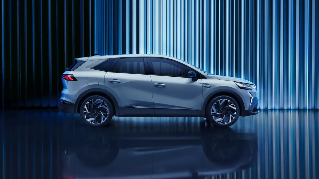 Renault Symbioz Eco-G 120 — detal, oznaczenie wersji i wlew LPG