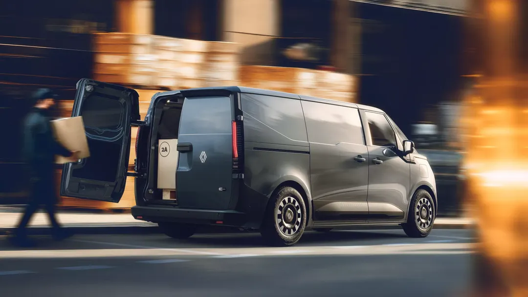 Renault Trafic Van E-Tech electric — tył, załadunek