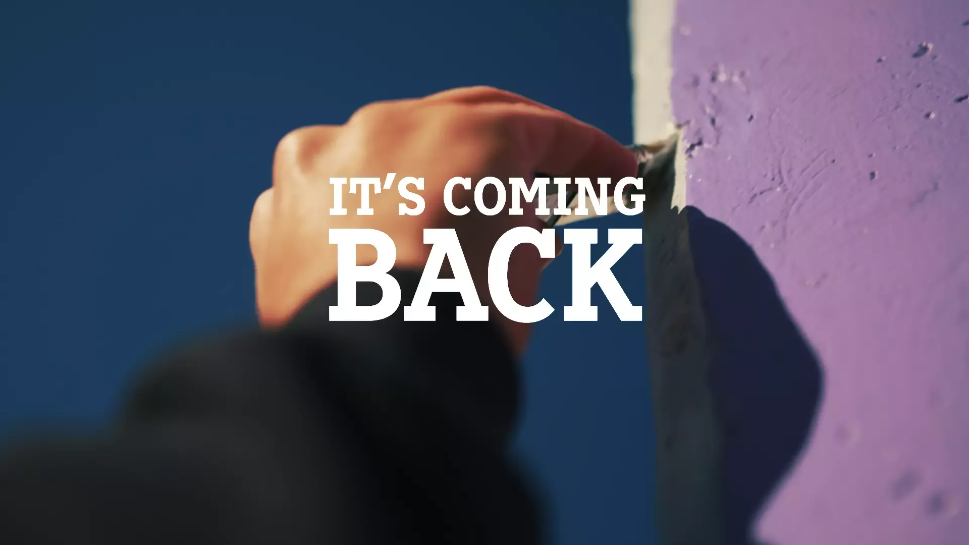 Grafika promocyjna smart z napisem „It’s coming back”